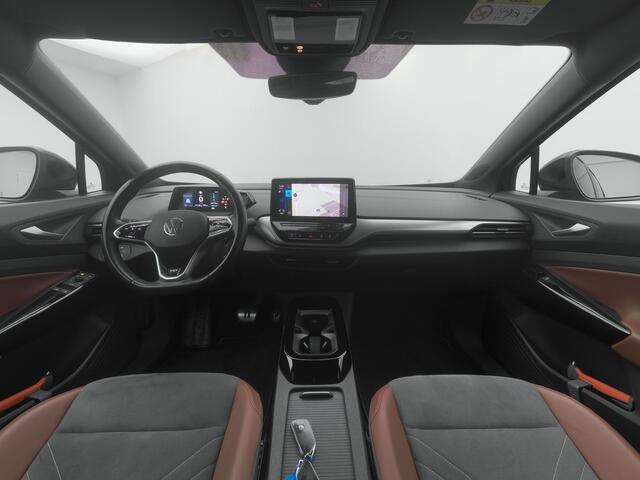 Volkswagen ID.4 First 77 kWh | CAMERA | ADAPTIVE | STOEL- EN STUURVERW. | TREKHAAK