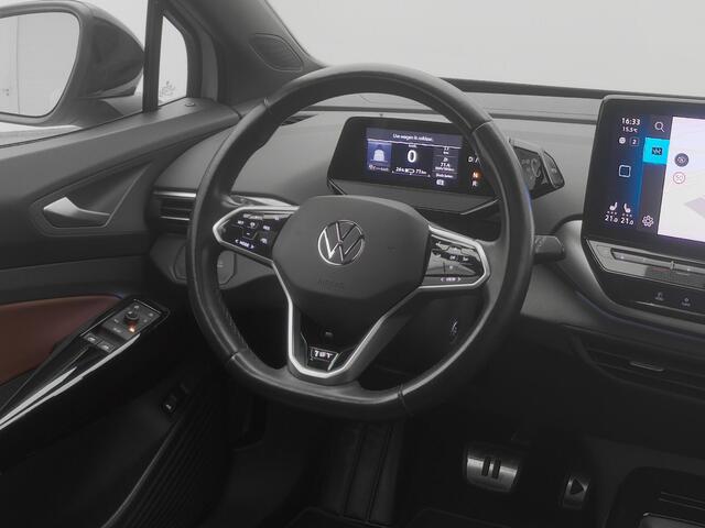Volkswagen ID.4 First Max 77 kWh | PANO | 360° | ADAPTIVE | HUD | STOEL- EN STUURVERW.