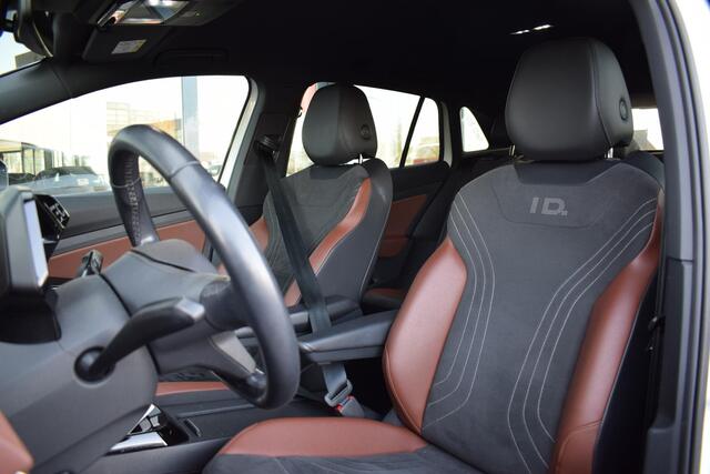 Volkswagen ID.4 Pure 52 kWh | Matrix | Stuur- en Stoelverw. | Camera | Sportstoelen