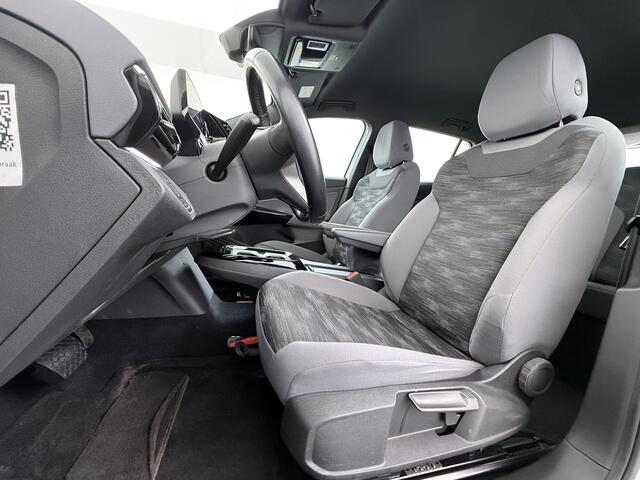 Volkswagen ID.4 SOH 91% Trekhaak Adap.Cruise Navi Ecc Apple Carplay Android Auto Stoelverwarming Voorruitverwarming Led Lmv 18" Isofix DAB Front Assist Bluetooth Rijstrooksensor Verkeersbord detectie 55kWh 1.000KG Trekgewicht Origineel Nederlandse Auto