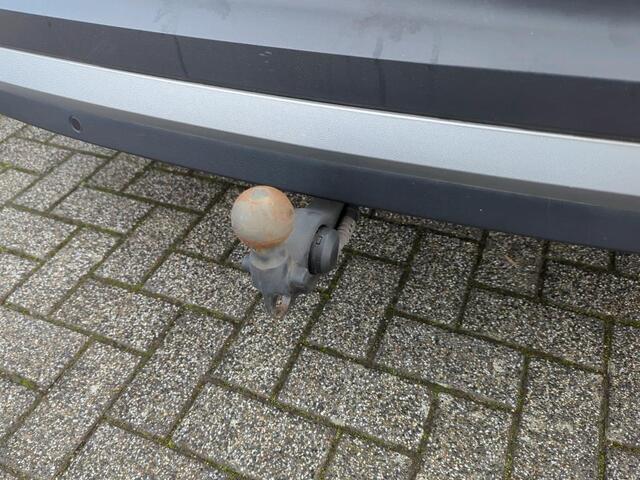 Volkswagen ID.4 First 77 kWh | Trekhaak | Camera | Navi