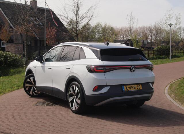 Volkswagen ID.4 First 77 kWh | Camera | Trekhaak | Sfeerverlichting | ACC | Apple Carplay |