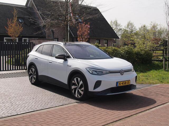 Volkswagen ID.4 First 77 kWh | Camera | Trekhaak | Sfeerverlichting | ACC | Apple Carplay |