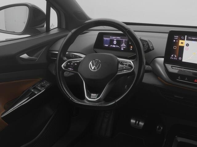 Volkswagen ID.4 First 77 kWh | CAMERA | ADAPTIVE | WARMTEPOMP | STOEL- EN STUURVERW. | TREKHAAK