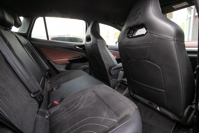 Volkswagen ID.4 Pro 77 kWh | Adapt Cruise | Android Appel Carplay | Sportstoelen |