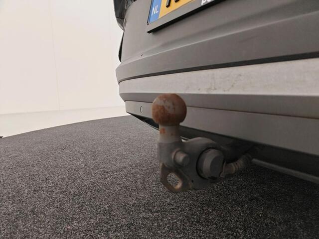 Volkswagen ID.4 First 77 kWh | Geen import | Trekhaak | Adap Cruise