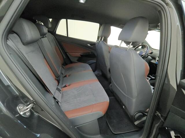 Volkswagen ID.4 First 77 kWh | Geen import | Trekhaak | Adap Cruise