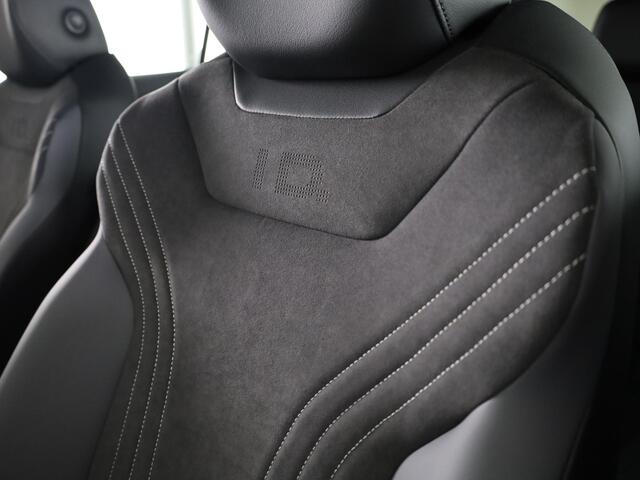 Volkswagen ID.4 Pro Business 77 kWh accu 210 kW / 286 PK SUV Elekt | Achteruitrijcamera | Elektrische achterklep | Stoelverwarming | led|