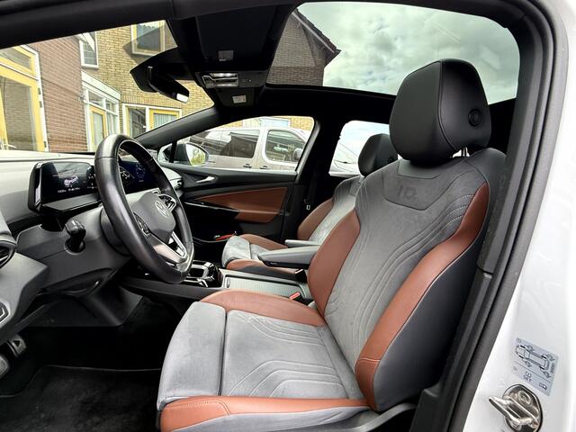 Volkswagen ID.4 Max 77 kWh SOH 92.8%, Panoramadak, Trekhaak