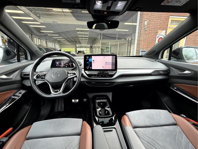 Volkswagen ID.4 Max 77 kWh SOH 92.8%, Panoramadak, Trekhaak