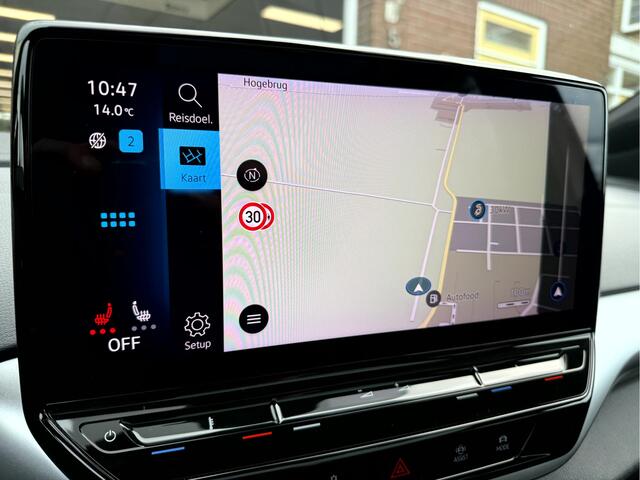 Volkswagen ID.4 Max 77 kWh SOH 92.8%, Panoramadak, Trekhaak