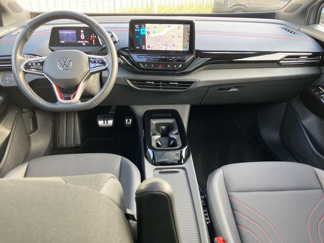 Volkswagen ID.4 GTX 4Motion 77 kWh /300PK · Panoramadak · Trekhaak · Apple/Android Car Play · Navigatie · Stuurwiel verwarmd · Warmtepomp ·
