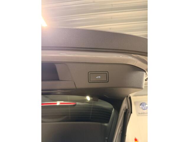 Volkswagen ID.4 Pro Business 77 kWh | Black Edition | Trekhaak |