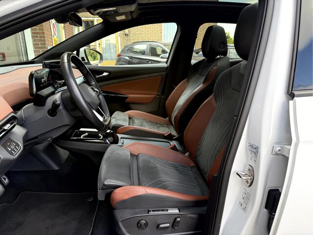 Volkswagen ID.4 Tech 77 kWh SOH 92.5%, Panoramadak, 20''Lmv