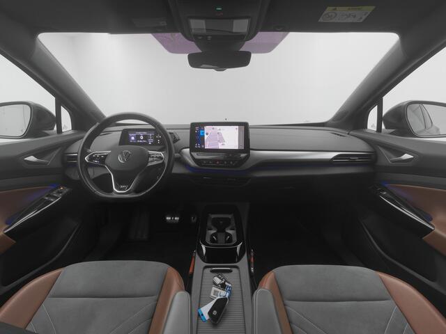 Volkswagen ID.4 First 77 kWh | CAMERA | ADAPTIVE | STOEL- EN STUURVERW. | TREKHAAK