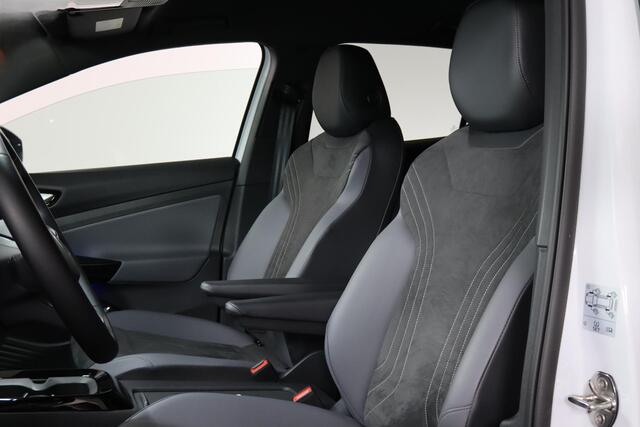 Volkswagen ID.4 Pro Oranje Edition 77 kWh 286PK | SOH 100%, ACC, Standkachel, Stoel/Stuurwiel verwarming,