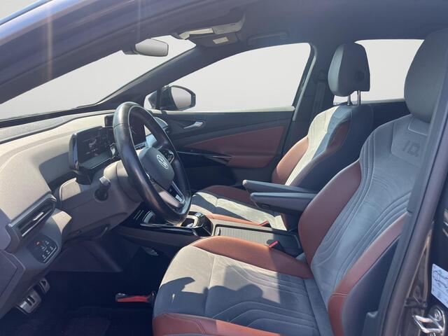 Volkswagen ID.4 First 77 kWh | 204Pk | Trekhaak | Stoelverwarming | A.cam |