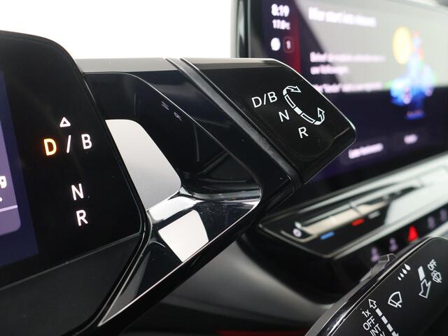 Volkswagen ID.5 Pro 77 kWh | 204 PK | SoH 93% | Matrix LED koplampen | Navigatiesysteem | Adaptive cruise control | 20" LM velgen |