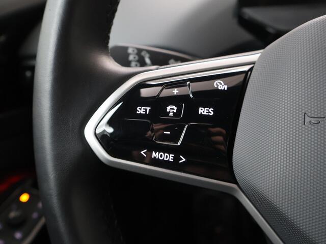 Volkswagen ID.5 Pro 77 kWh | 204 PK | SoH 93% | Matrix LED koplampen | Navigatiesysteem | Adaptive cruise control | 20" LM velgen |