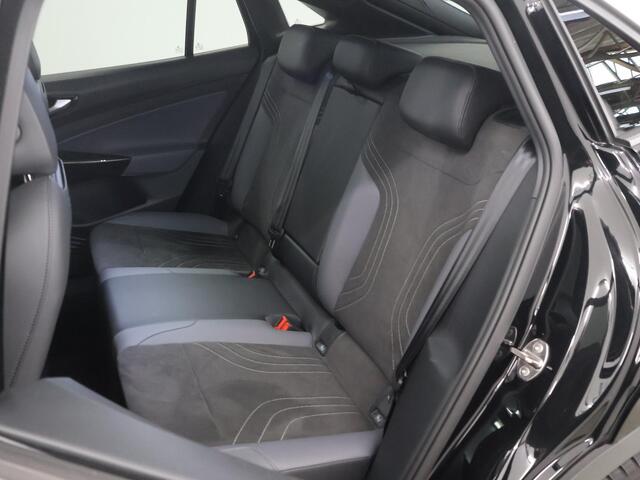 Volkswagen ID.5 Pro Advantage 77 kWh | Trekhaak Elektr. | Panoramadak | 360° Camera | Stoel/Stuurverwarming | Head-Up | Matrix Led Koplampen | Elektr. Stoelen met Memory |