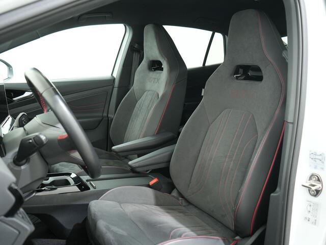 Volkswagen ID.5 GTX 4MOTION 340PK 79 KWH | Trekhaak | Cruise Adaptief | El. stoelen