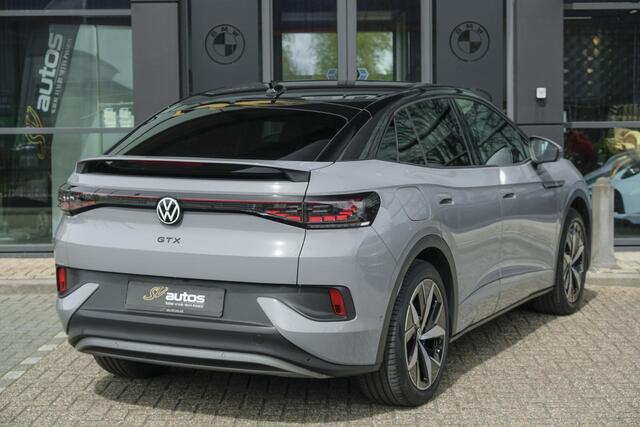 Volkswagen ID.5 GTX 300pk 77 kWh Sportstoelen Warmtepomp Trekhaak elektrisch NLauto 1e Eigenaar