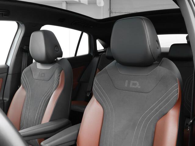 Volkswagen ID.5 Pro 204pk 77 kWh · SOH 95,3% · Panoramadak · Warmtepomp · Camera · Apple/Android Car Play · Elek. Voorstoelen ·