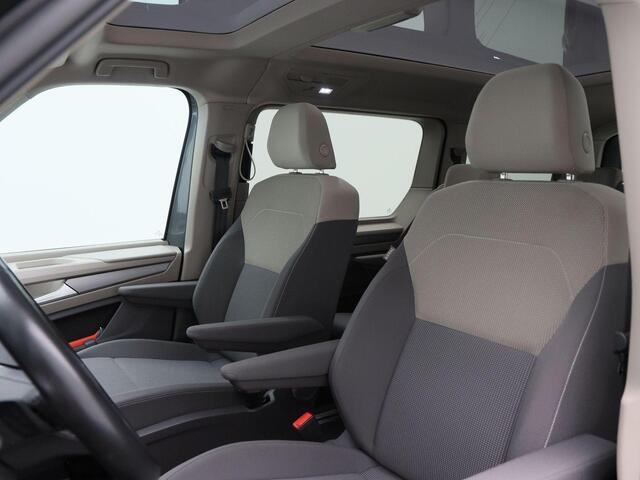 Volkswagen MULTIVAN 1.4 218 Pk Automaat eHybrid L2H1 Style | 7 Persoons | Adaptive Cruise | CarPlay | Camera | Panoramadak | Stoelverwarming | Trekhaak | 23.392 Km!!