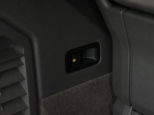 Volkswagen MULTIVAN 1.4 eHybrid L1H1 Life | Wegkl. Trekhaak | Stoelverwarming | Navigatie | LED | All season banden |