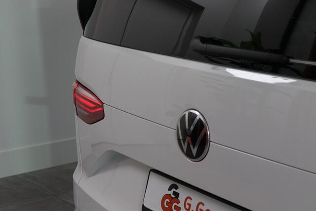 Volkswagen MULTIVAN 1.4 eHybrid L1H1 Style Panoramadak, 6-Persoons, IQ Light, Elek. Trekhaak, ACC