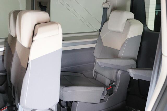 Volkswagen MULTIVAN 1.4 eHybrid L1H1 Life, 7-Persoons, Trekhaak, Panoramadak, Apple Carplay/Android Auto, Achteruitrijcamera,