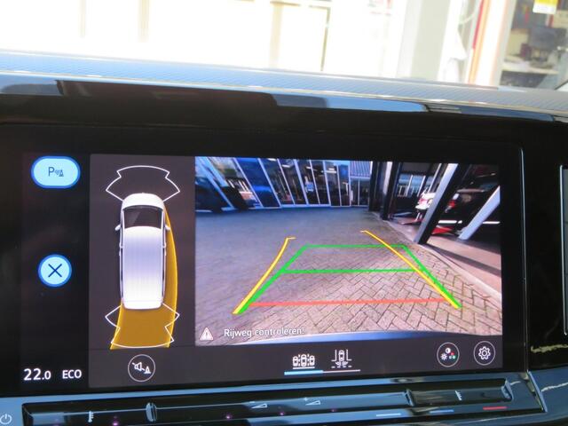 Volkswagen MULTIVAN 1.4 eHybrid L2H1 218PK 7p. / Camera / Navi / 18 Inch / dubbele schuifdeur / BOVAG garantie