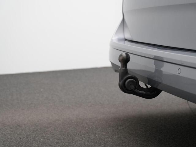 Volkswagen MULTIVAN 1.4 eHybrid 218 pk DSG L2H1 | Panoramadak | Trekhaak | Achteruitrijcamera | Navigatie | Adaptive Cruise