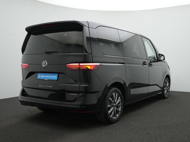 Volkswagen MULTIVAN 7-zits 1.4 eHybrid 218 pk DSG L1H1 | Panoramadak | Adaptief onderstel | Elektrische schuifdeuren | Harman/Kardon | IQ Light | Stuur/stoelverwarming