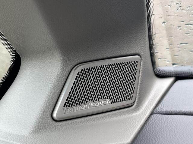 Volkswagen MULTIVAN 1.4 eHybrid L2H1 Style, 7-Persoons, Trekhaak, Lederen bekleding, ACC,