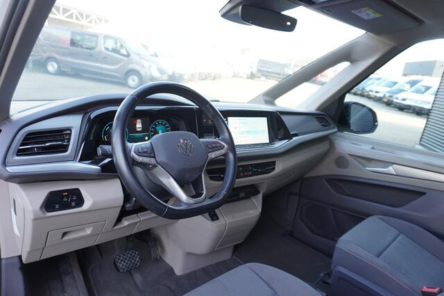 Volkswagen MULTIVAN LIFE 1.4 eHybrid 218pk L2 7-persoons Apple carplay Camera LED ACC Cruise control Parkeersensoren