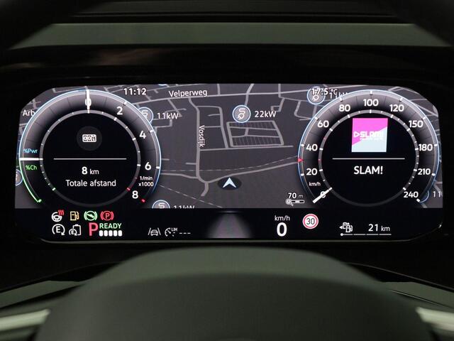 Volkswagen MULTIVAN Bulli Edition L2 1.5 eHybrid 180kW 245pk | Wegklapbare Trekhaak | Stoelverwarming | Voorruitverwaming | Navigatie | Privacy Plus Glas | Anti-diefstalalarm | Apple carplay/Android auto