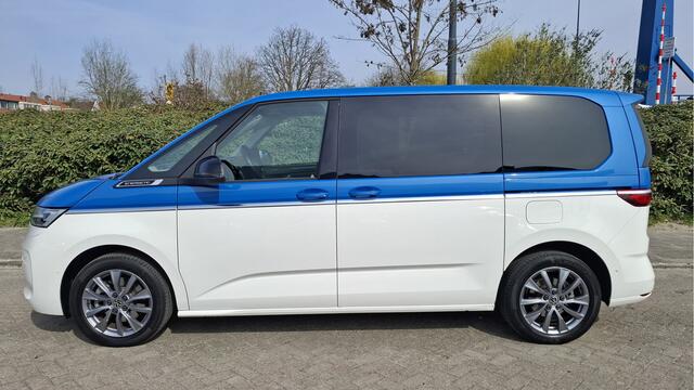 Volkswagen MULTIVAN 1.4 eHybrid L1H1 Energetic 1.4 eHybrid 218 pk Panoramadak | IQ Light | Achteruitrijcamera | Two Tone