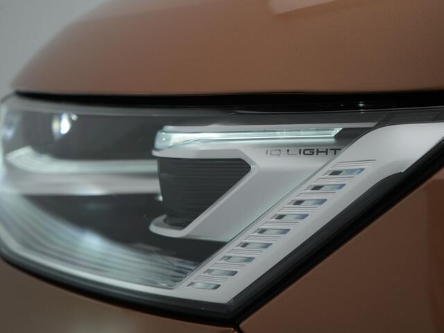 Volkswagen MULTIVAN 1.4 eHybrid L1H1 Style 7 Persoons PHEV 218pk | Trekhaak Af Fabriek | Panodak | Alcantara Sportstoelen & Stuur Verwarmd | Adaptive Cruise | Camera | IQ Light | Apple Carplay | Blis | Navigatie | DAB | Plug In Hybrid |