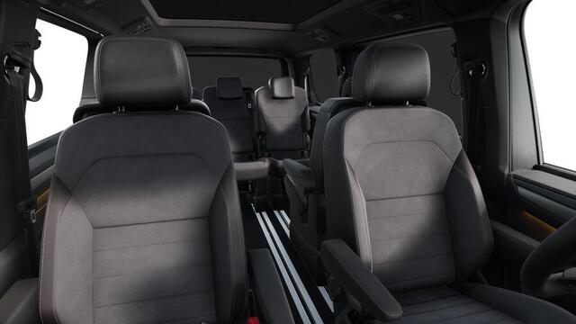 Volkswagen MULTIVAN Bulli Edition L2 1.5 eHybrid 180 kW (245 pk) 4M | IG Light | Panoramadak | Area View | 12,9 inch Discover Pro | Wegklapbare trekhaak | Zitopstelling 2-2-3 met vis-a-vis | Privacy glass|