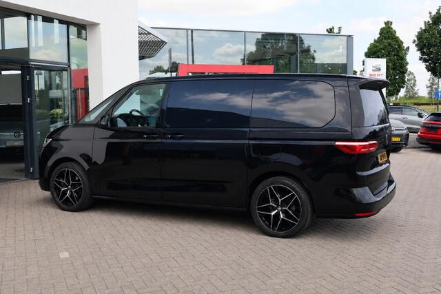 Volkswagen MULTIVAN 1.5 eHybrid L2 Bulli Edition 4Motion Harman & Kardon leder / alcantara 7p Head up area view easy open elektrische achterklep DCC adaptief onderstel 4 x stoelverwarming travel assist 90% privacy glas 19" LMV parkeerpakket plus NL auto 48 mnd 100.000km gara