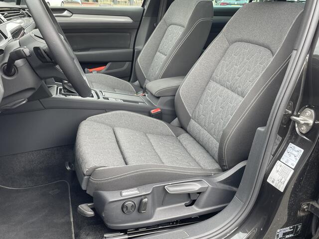 Volkswagen PASSAT Variant 1.4 TSI PHEV GTE Business DSG / Navigatie / Panoramadak / LED / Stoelverwarming