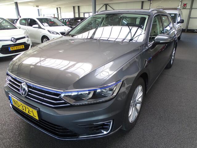 Volkswagen PASSAT Variant 1.4 TSI GTE Connected Series Trekhaak, Navi, Airco Etc