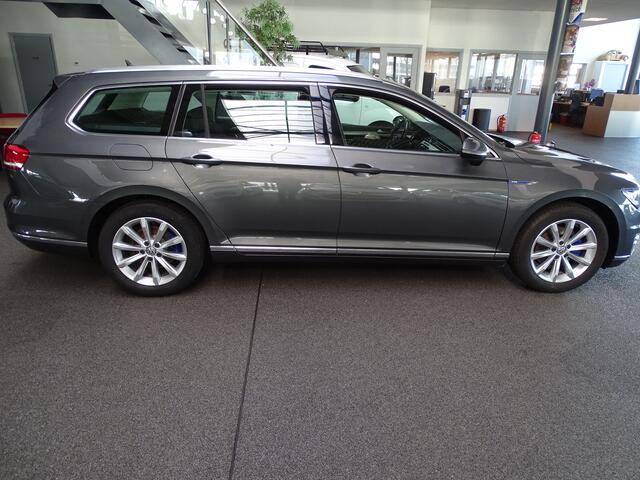 Volkswagen PASSAT Variant 1.4 TSI GTE Connected Series Trekhaak, Navi, Airco Etc