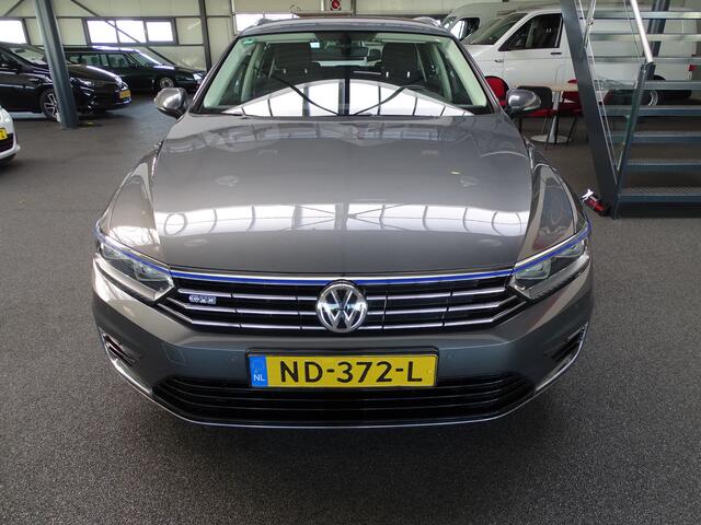 Volkswagen PASSAT Variant 1.4 TSI GTE Connected Series Trekhaak, Navi, Airco Etc