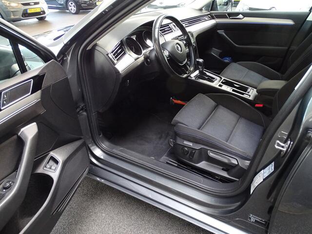 Volkswagen PASSAT Variant 1.4 TSI GTE Connected Series Trekhaak, Navi, Airco Etc