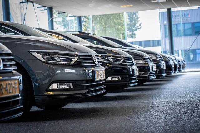 Volkswagen PASSAT Variant 1.4 TSI GTE Connected Series Trekhaak, Navi, Airco Etc