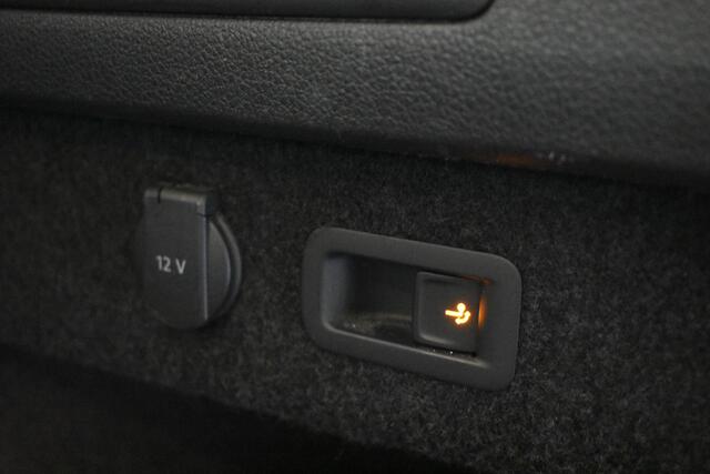 Volkswagen PASSAT Variant GTE El Trekh+aKlep Virtual Disc Pro Pano Vol Leder mem Seats dodeh det
