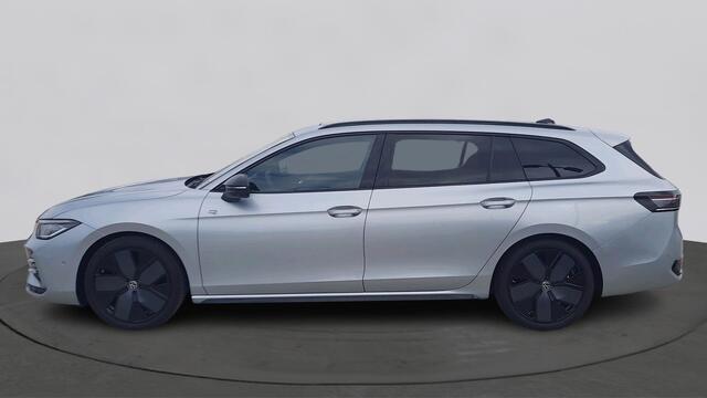 Volkswagen PASSAT Variant 1.5 TSI 150pk R-Line Business DSG / Panoramadak / 360 Camera / Stoel/Stuur/Voorruit verwarming / Trekhaak