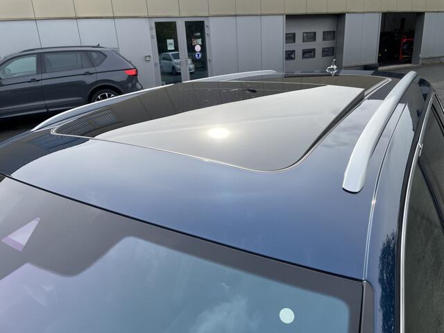 Volkswagen PASSAT Variant 1.5 TSI 150pk R-Line Business DSG / Panoramadak / Camera / Head-up Display